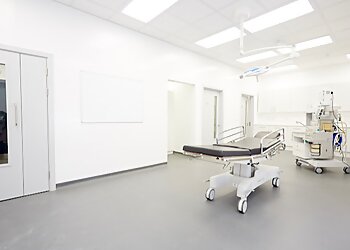 Taimur Shoaib, MB ChB, FRCSEd, DMI(RCSEd), MD, FRCS(Plast) - LA BELLE FORME