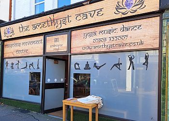 Yoga Lounge Bournemouth  Yoga studio in Bournemouth BH7 6BY - OM