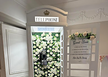 The Booth That Rocks