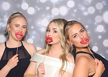 The Fancy Mirror Booth Co