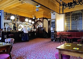 The Old White Lion Hotel