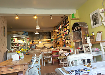 The Strawberry Grove Café