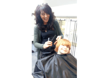 3 Best Hairdressers in Huddersfield, UK - Expert 