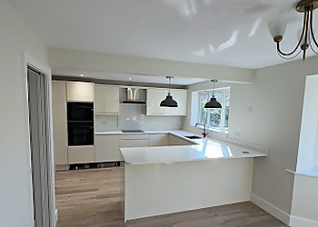 North Lincolnshire painters and decorators Till Decorators  image 1