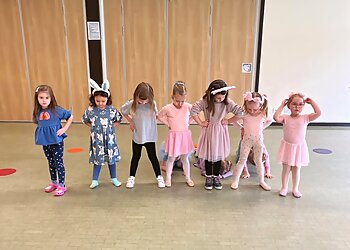Tiny Toes Ballet