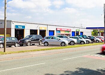 Flintshire car garages Tip Top Garage  image 1