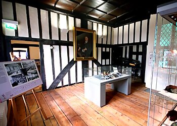 Tudor House & Garden