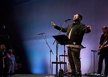 Verso Vineyard Church