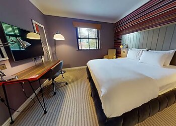 Village Hotel - Chester St David's