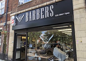 3 Best Barbers in Ealing, UK - Expert Recommendations