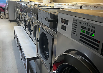 Washateria launderette and drycleaning