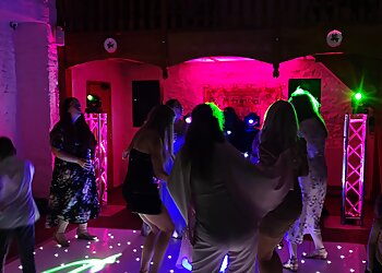 Wedding DJ-Party Pioneers