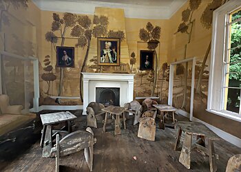 West Wycombe Park, Village and Hill