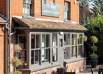 Ye Olde Leathern Bottel