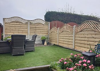 Sheffield fencing contractors Yorkshire Fencing image 1