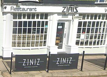Ziniz Restaurant & Wine Bar