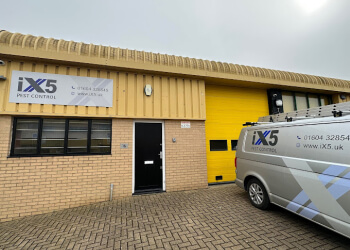 iX5 Pest Control